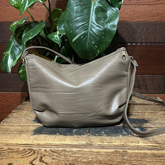 NWOT No Brand Tag Small Tanish Brown Floral Shoulder Bag - Picture 5 of 8